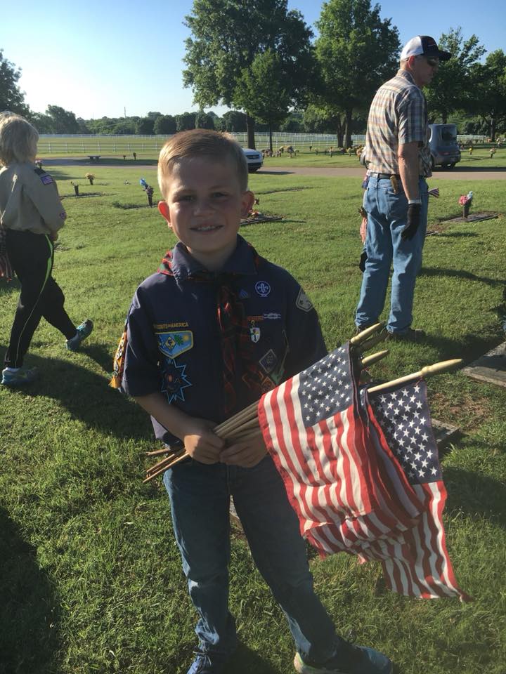 Scouts doing community service work